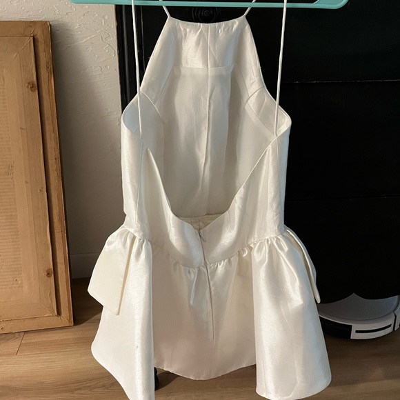 L’ATISTE structured white top - Picture 2 of 3